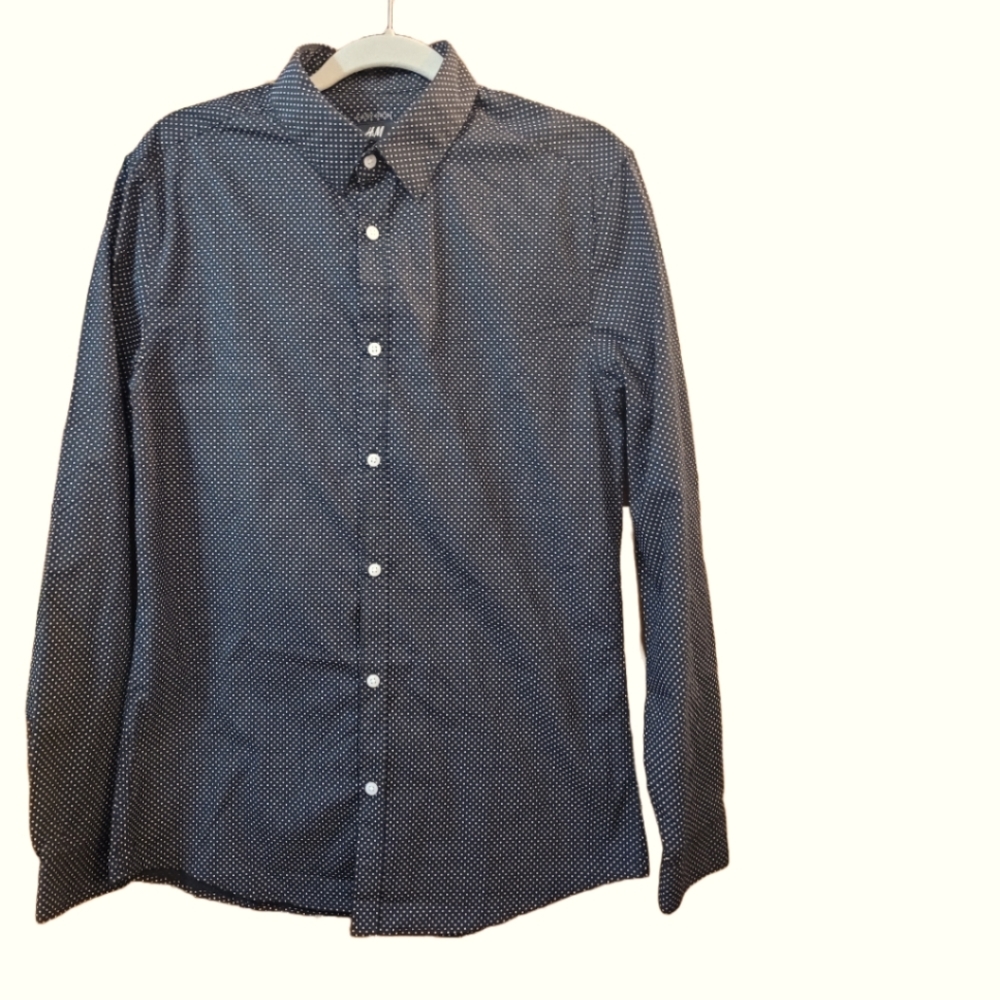 H&M long sleeve black & white polka dot easy iron button down M